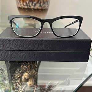 Prada Frames
